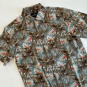 Banana Republic Tropical Leaf Print Short Sleeve Shirt